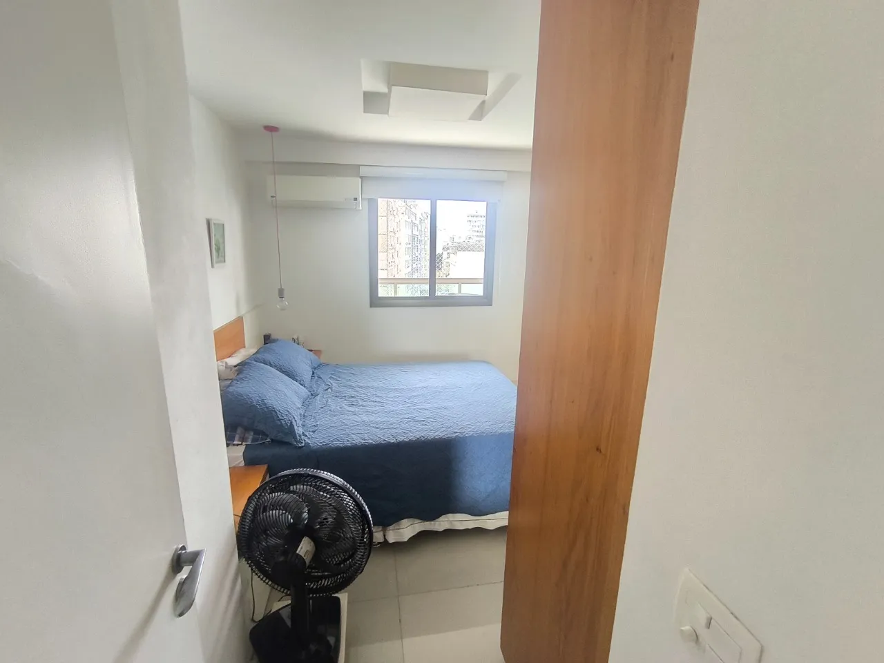 Furnished 3-bedroom apartment with an open kitchen — photo 16