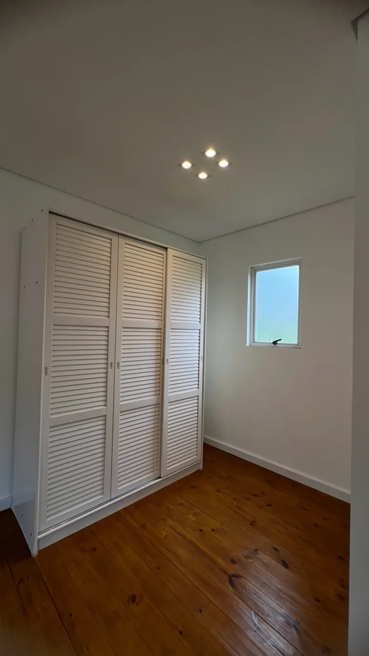 One-bedroom house with a park view — photo 3