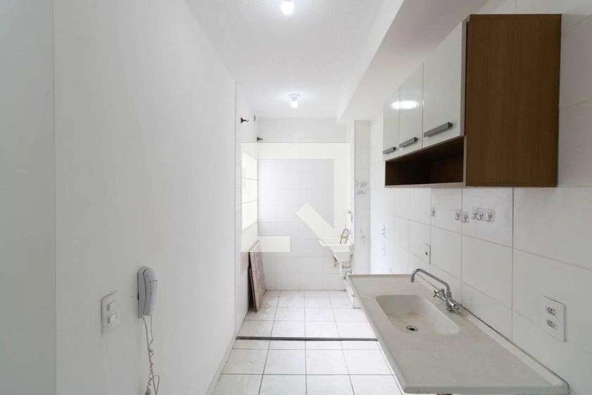 Apartamento de 49 m² com box de vidro no banheiro — photo 9