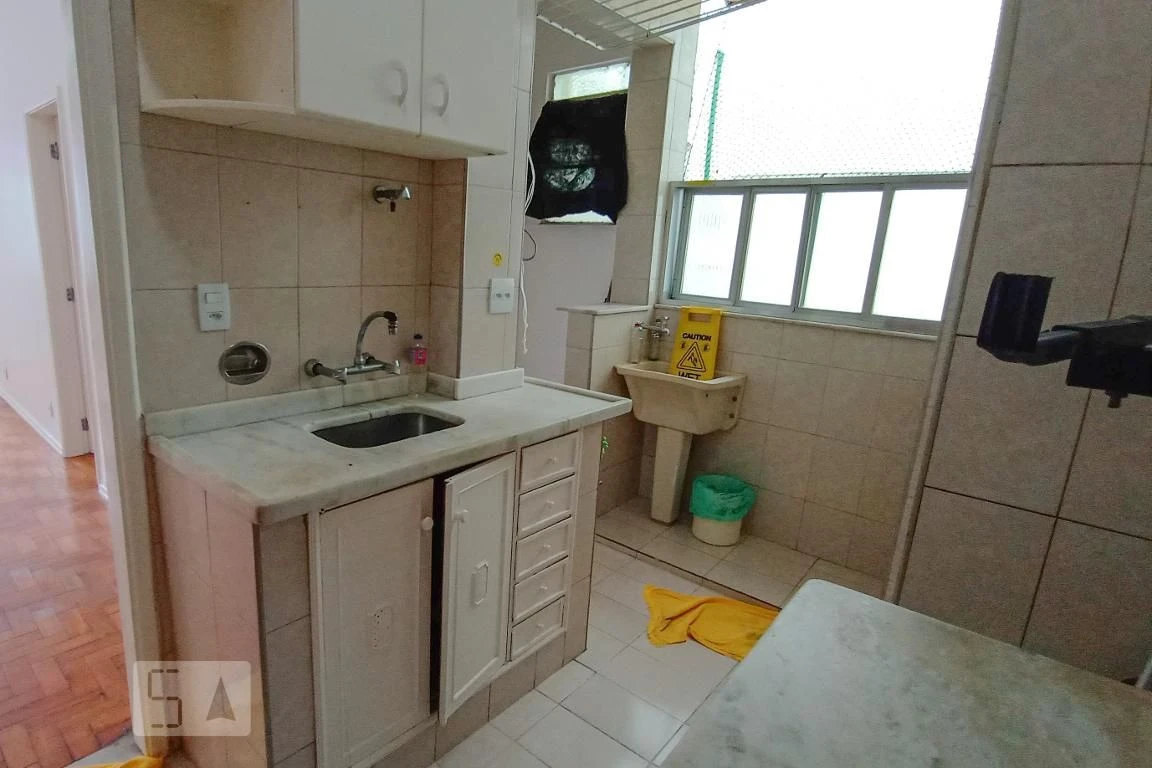 Wood or laminate floors in a 2-bedroom apartment, 55 m² — photo 11
