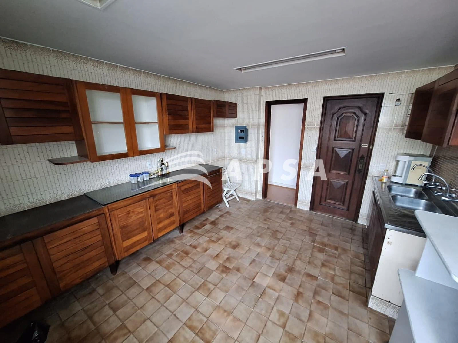 149 m² apartment with 3 bedrooms and a balcony — photo 14