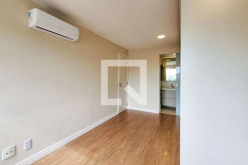 Apartment, 66 m², with a glass-enclosed balcony — photo 16
