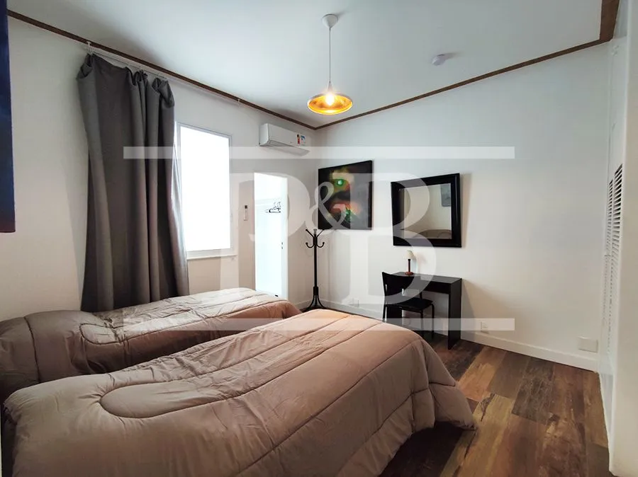 Furnished apartment with 4 bedrooms and 400 m² — photo 31