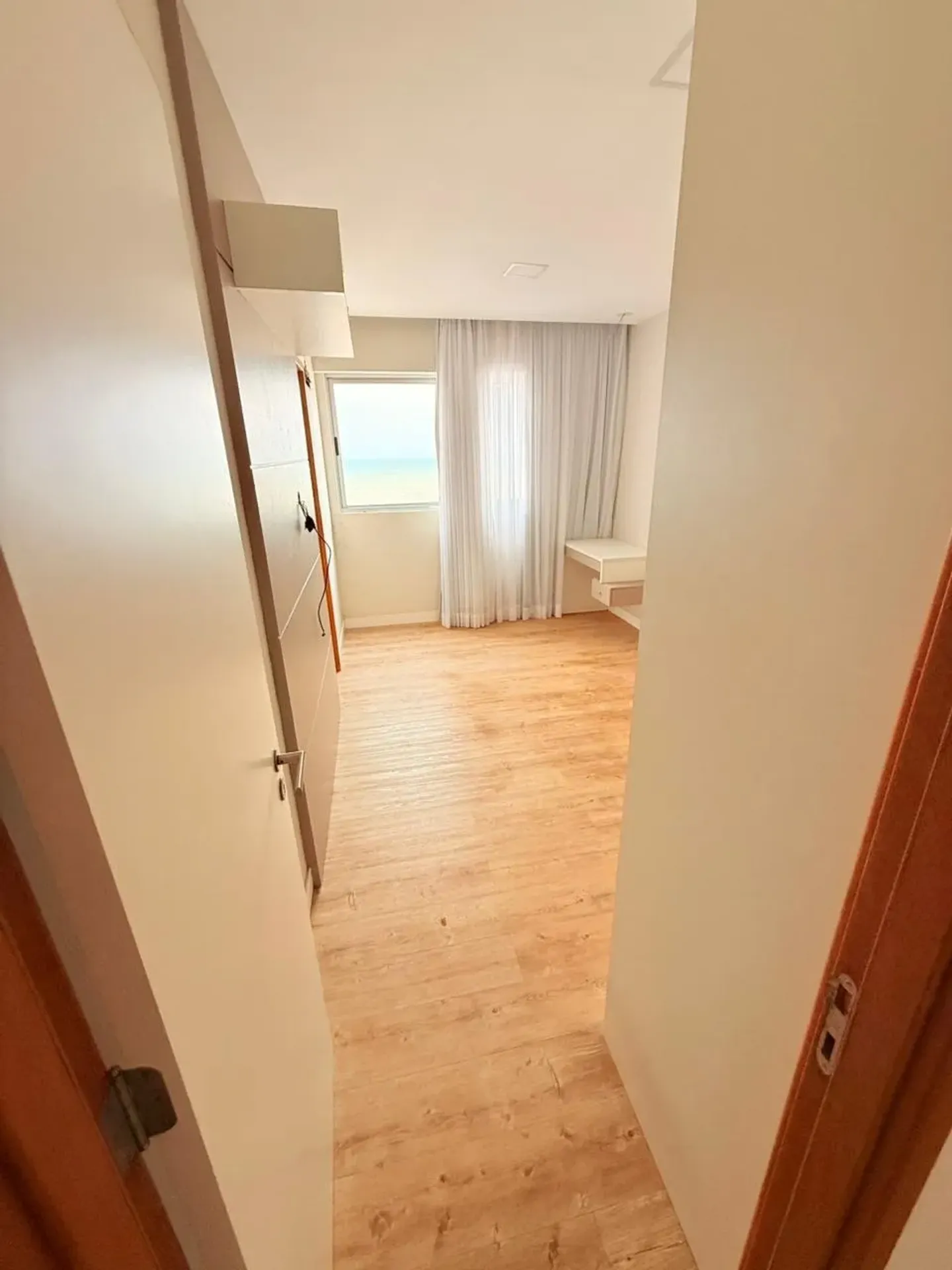 3-bedroom apartment in a building with a coworking space — photo 10