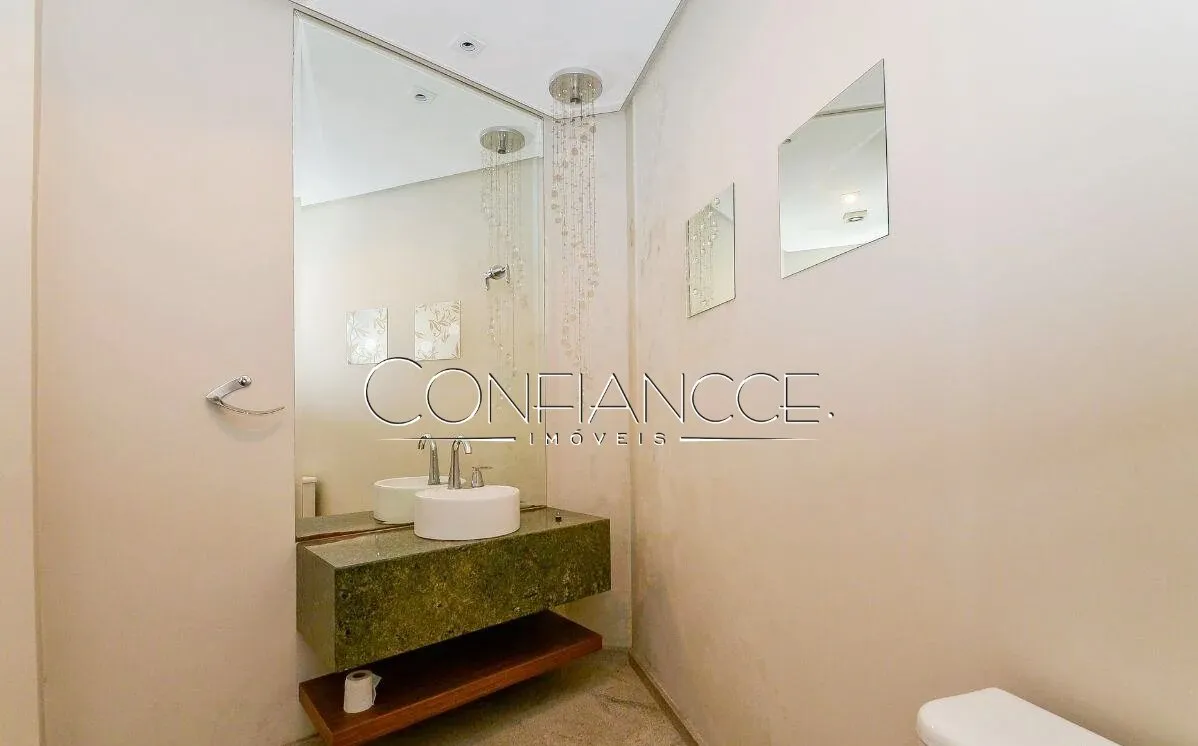 Камін та 4 спальні: будинок 250 м² — photo 39