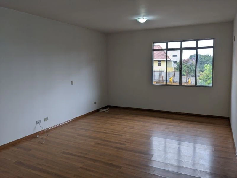 Apartment, 145 m², with wood or laminate floors — photo 5