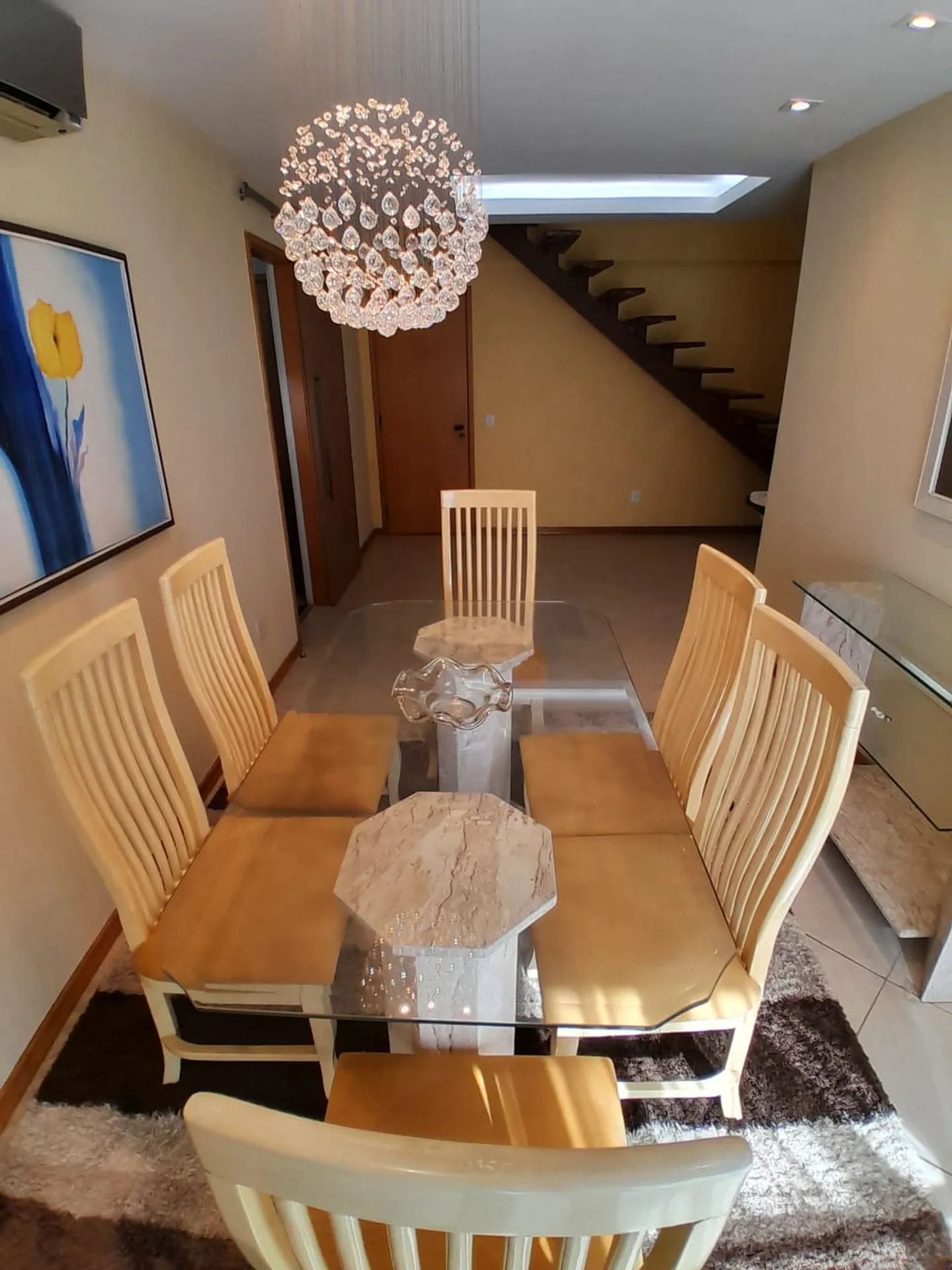 Apartment with 4 bedrooms, 3 bathrooms and built-in storage — photo 7