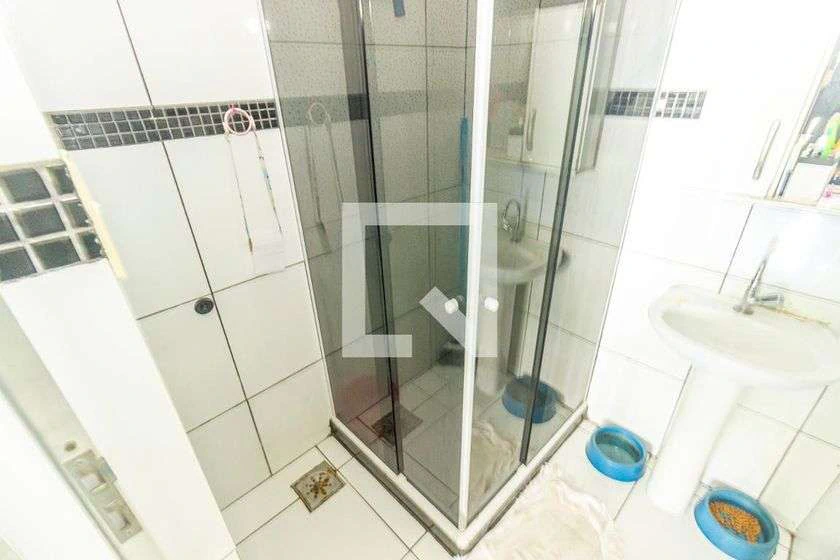 Apartamento mobiliado com 2 quartos e cozinha com fogão a gás — photo 28