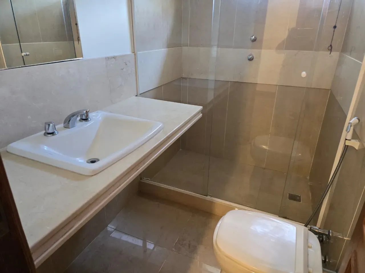 Будинок на 450 м² з 4 спальнями та кухнею з газом — photo 22