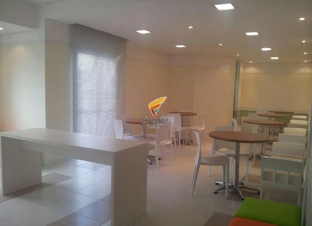 Wood or laminate floors in a 2-bedroom apartment, 57 m² — photo 14
