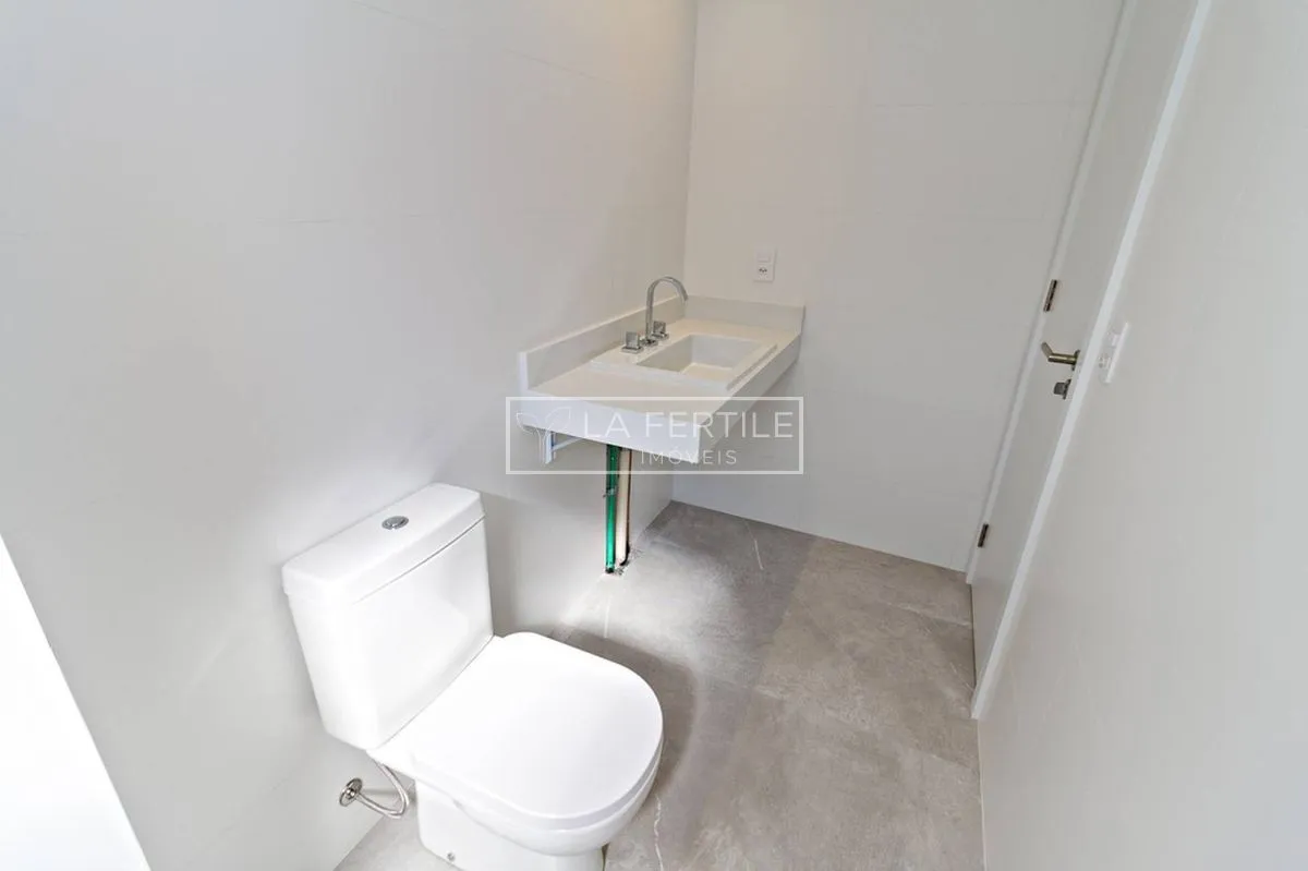 Apartamento de 3 dormitorios con 3 baños y 158,14 m² — photo 44