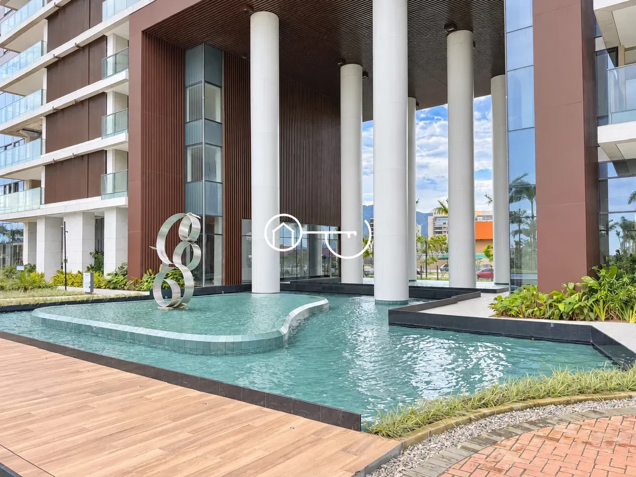 Furnished apartment, 120 m², with a jacuzzi — photo 19