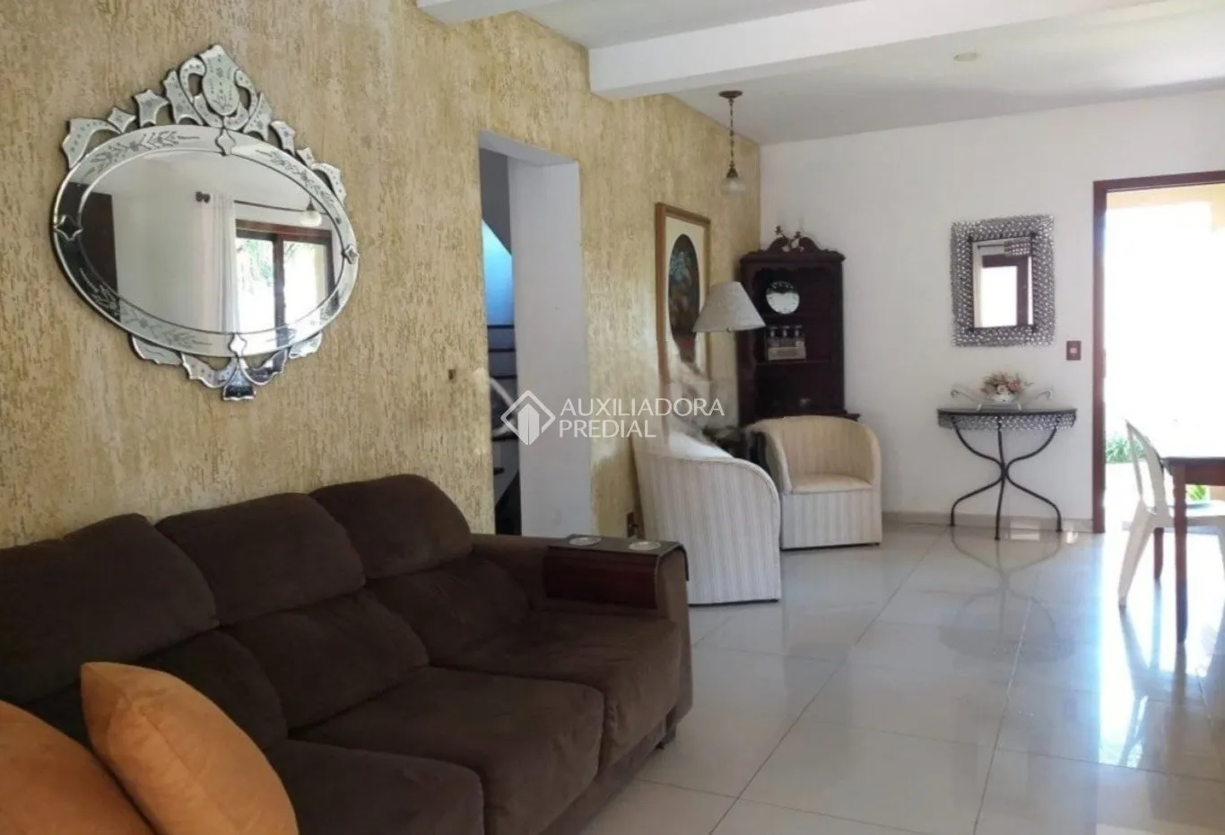 Casa amueblada de 415 m² con 6 dormitorios y 3 plazas — photo 3