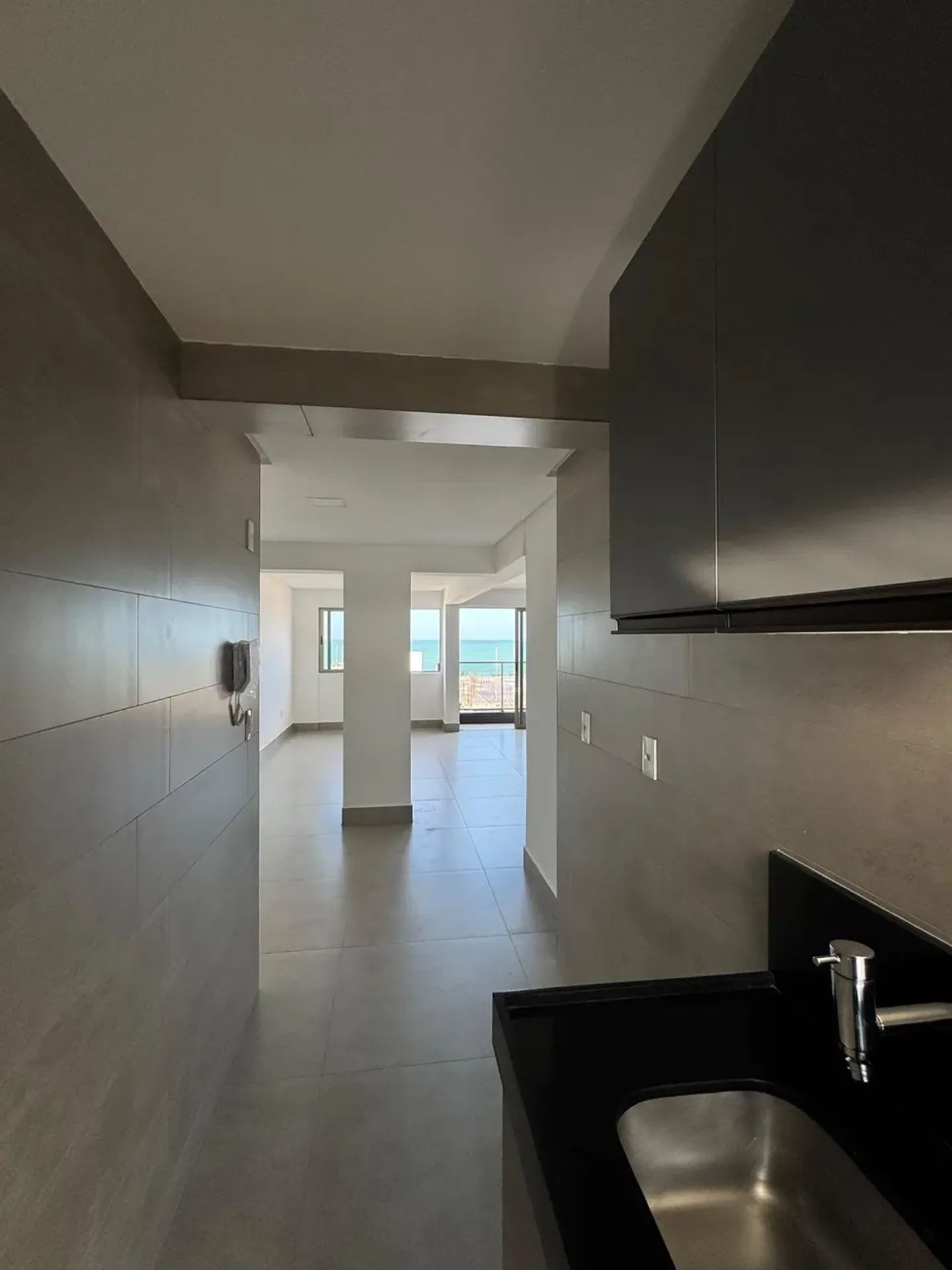 Квартира 145 м² з 4 спальнями-сюїтами та паркуванням — photo 8