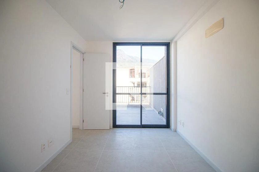 3-bedroom apartment with a gas stove and 2 parking spots — photo 33