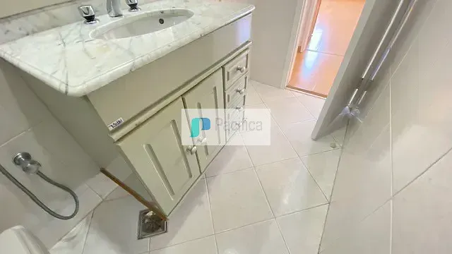 95 m² apartment with 2 bedrooms and 1 en-suite — photo 2