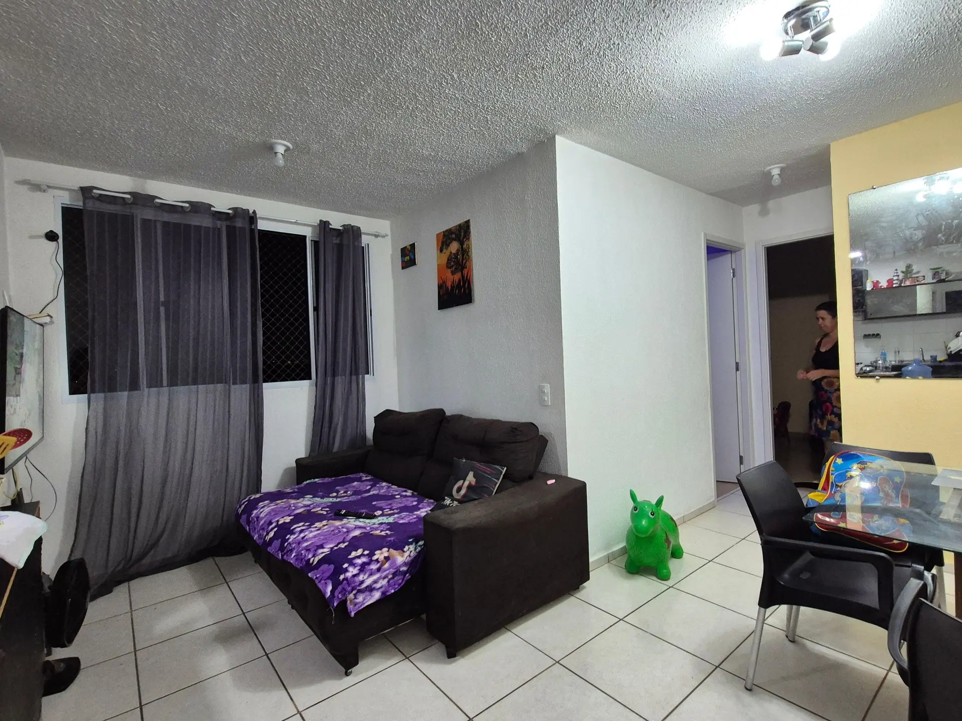 Furnished 2-bedroom apartment with integrated kitchen