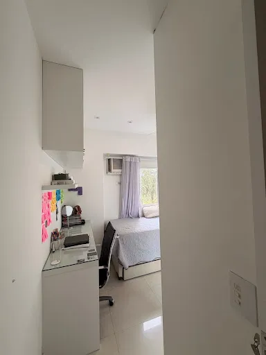 3-bedroom apartment with a glass-enclosed balcony — photo 7