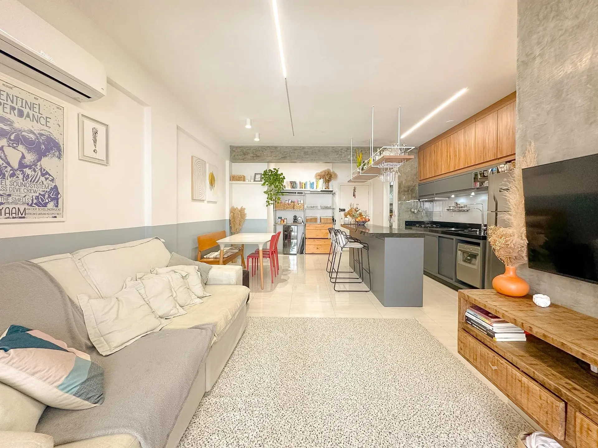 Furnished apartment, 92 m², with a grill on the balcony