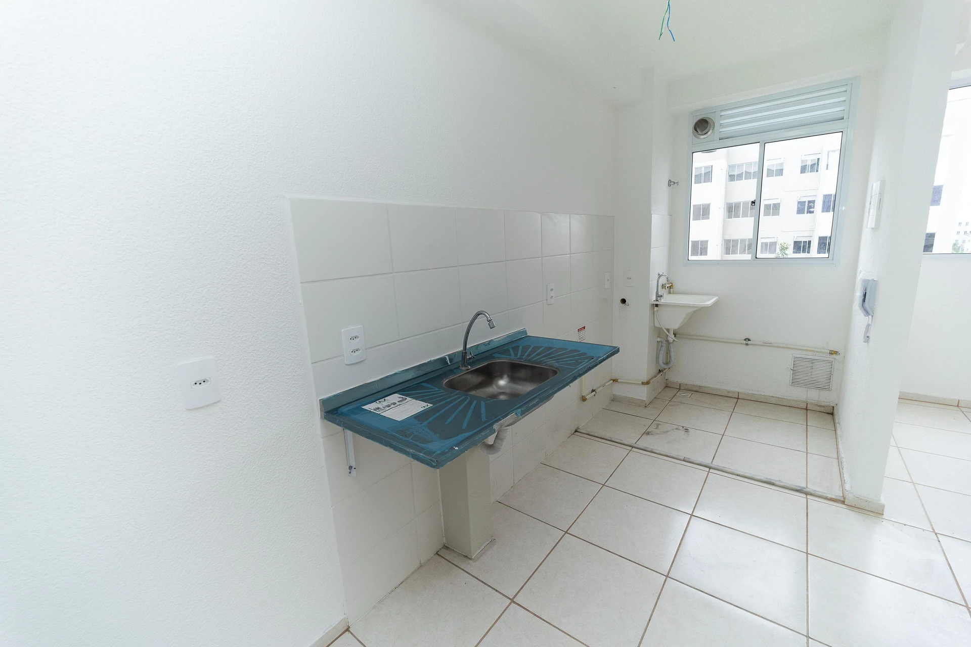 Apartamento de 2 quartos em condomínio com piscina — photo 16