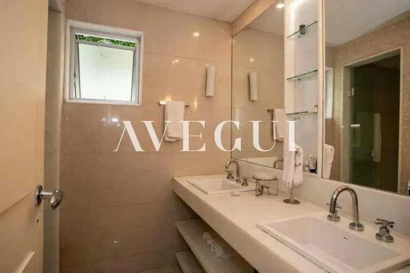 Furnished apartment with 3 bedrooms and a balcony — photo 7