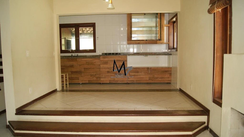 House with 2 bedrooms and 400 m² with a suite and garden — photo 2