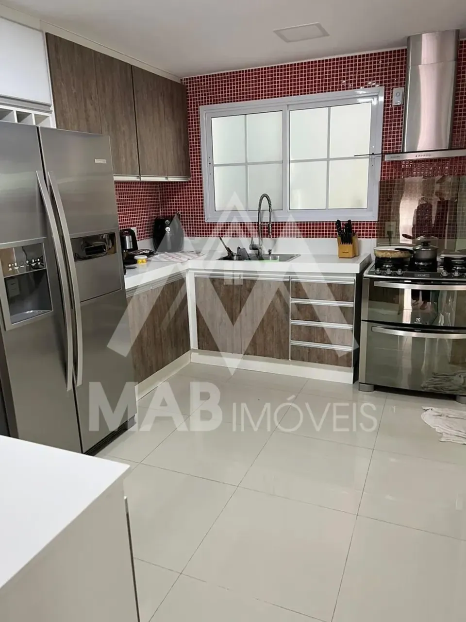 Casa mobiliada com 4 quartos e cozinha a gás de 260 m² — photo 4