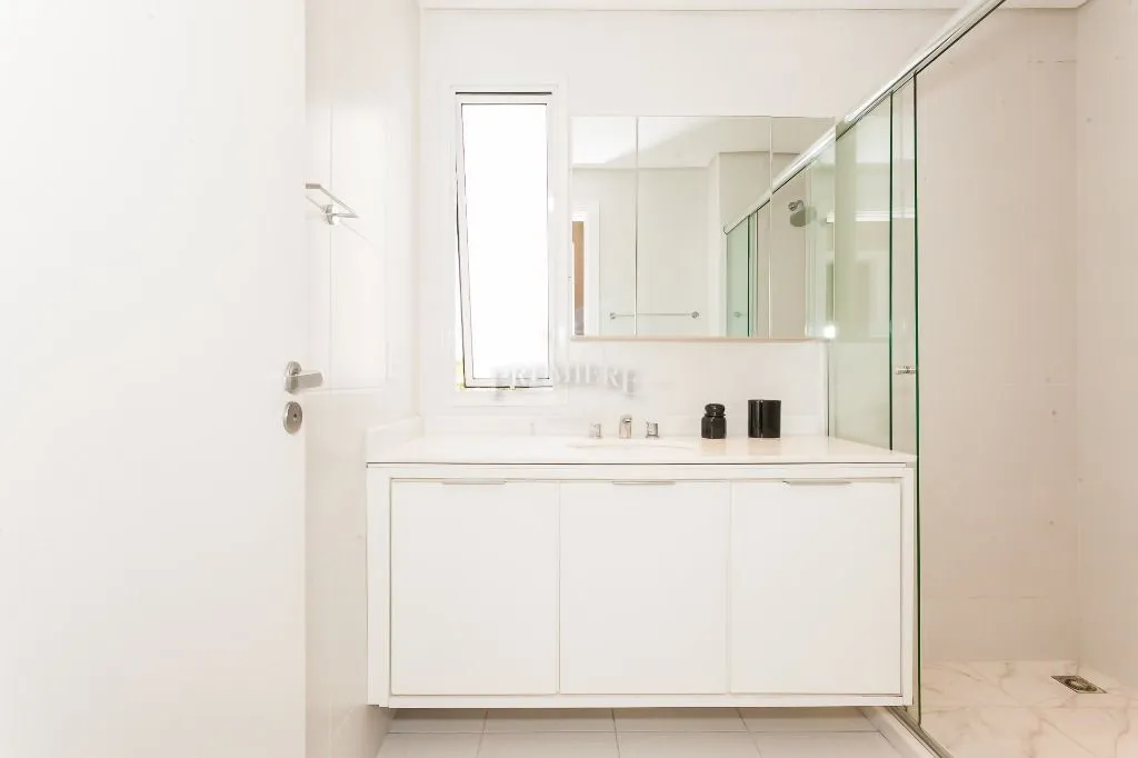 Furnished 158 m² apartment with 3 bedrooms and 5 bathrooms — photo 26
