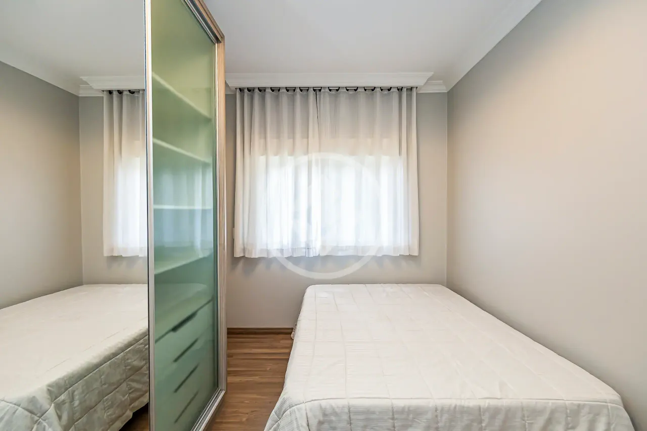 Casa em condomínio com 4 quartos e 270 m² — photo 9