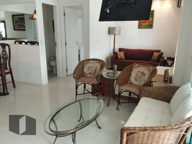 4-bedroom apartment with open-plan kitchen — photo 2
