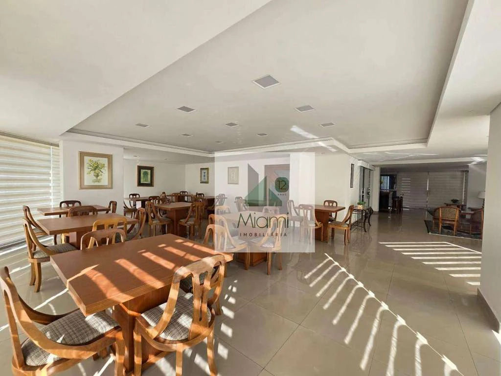 4-bedroom apartment with 3 parking spots and 348 m² — photo 2
