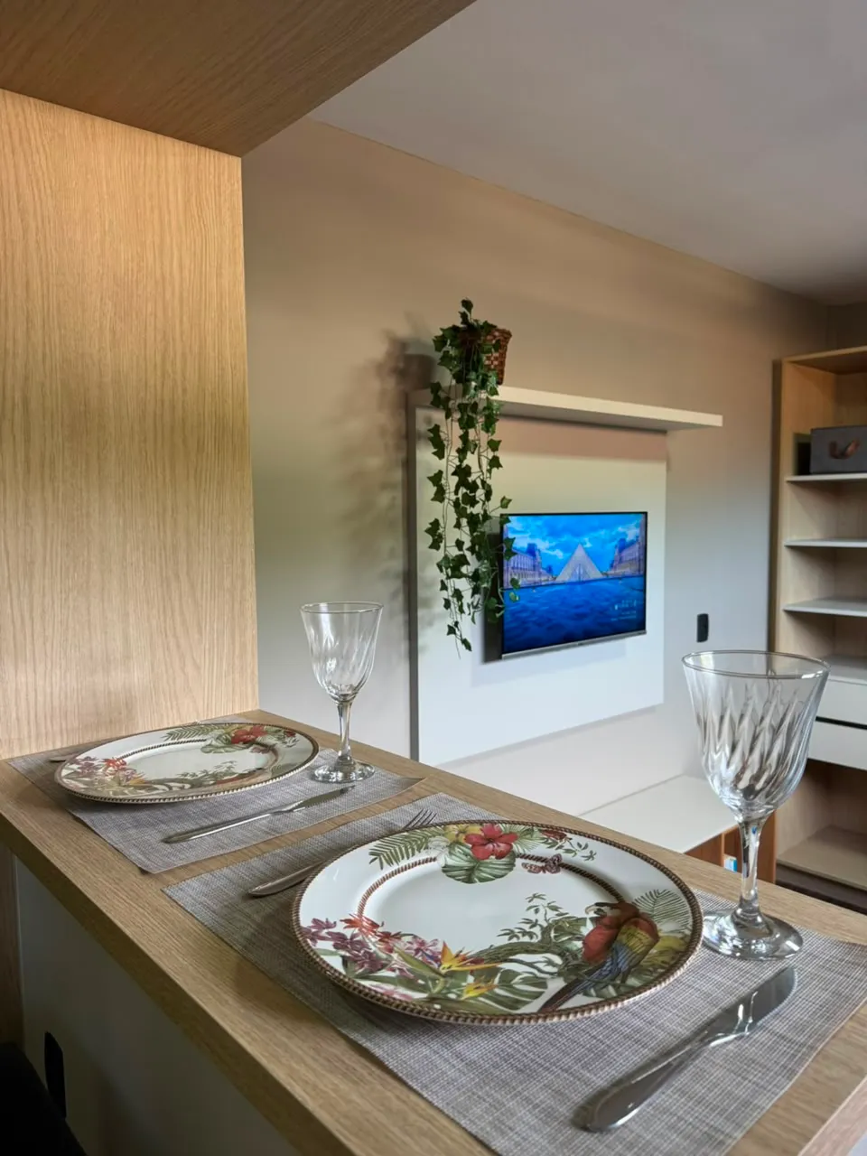 Furnished 1-bedroom apartment with a ready desk and parking — photo 13