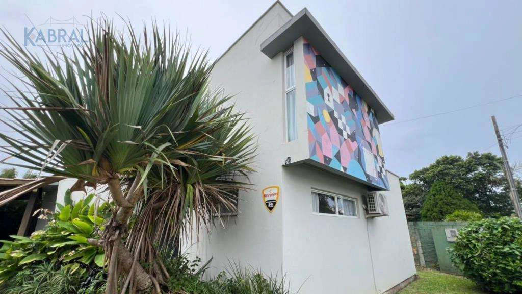 Casa de 210 m² com 3 quartos e 2 banheiros