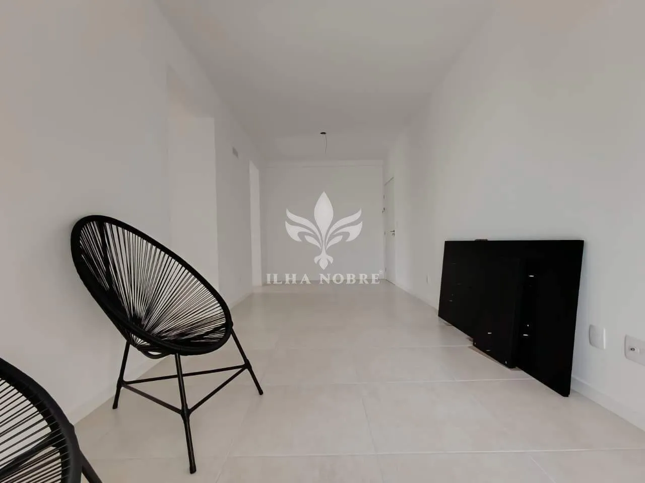 3-bedroom apartment with a suite, 2 parking spots, 90 m²
