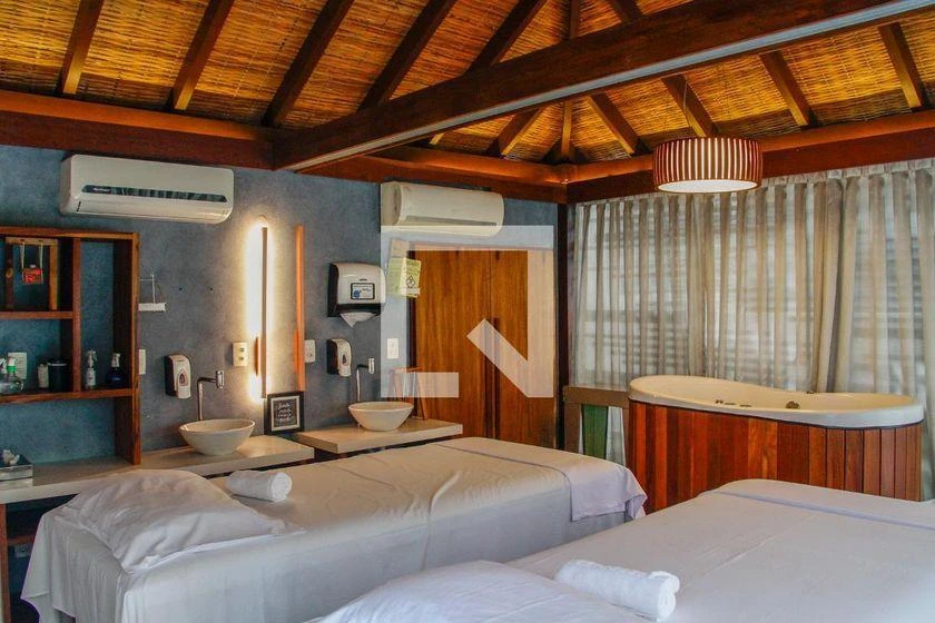 Furnished 120 m² apartment with 2 en-suite bedrooms — photo 36