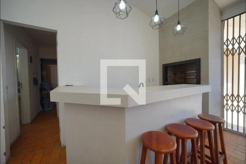 Furnished house with 4 bedrooms and 209 m², 3 bathrooms — photo 39