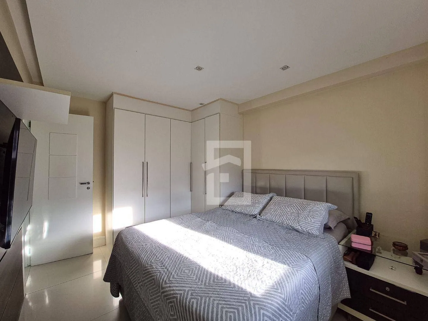 Furnished 235 m² apartment with 4 bedrooms — photo 66