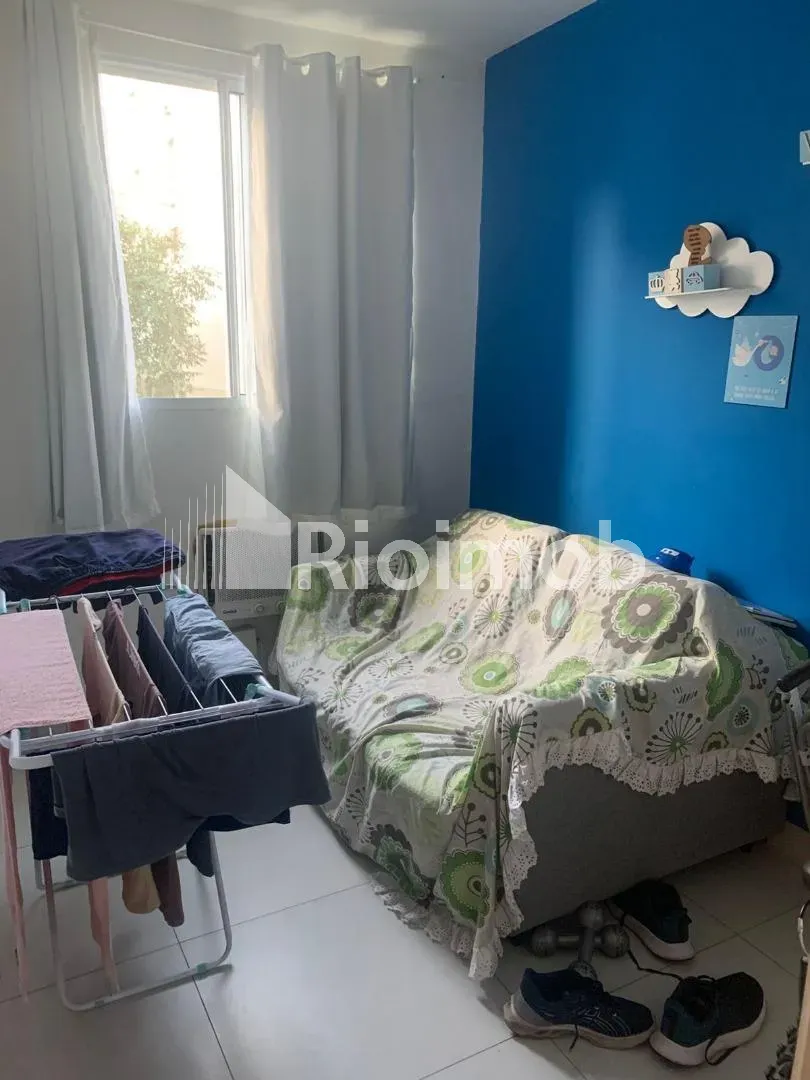 2-bedroom apartment in a building with a gym — photo 9