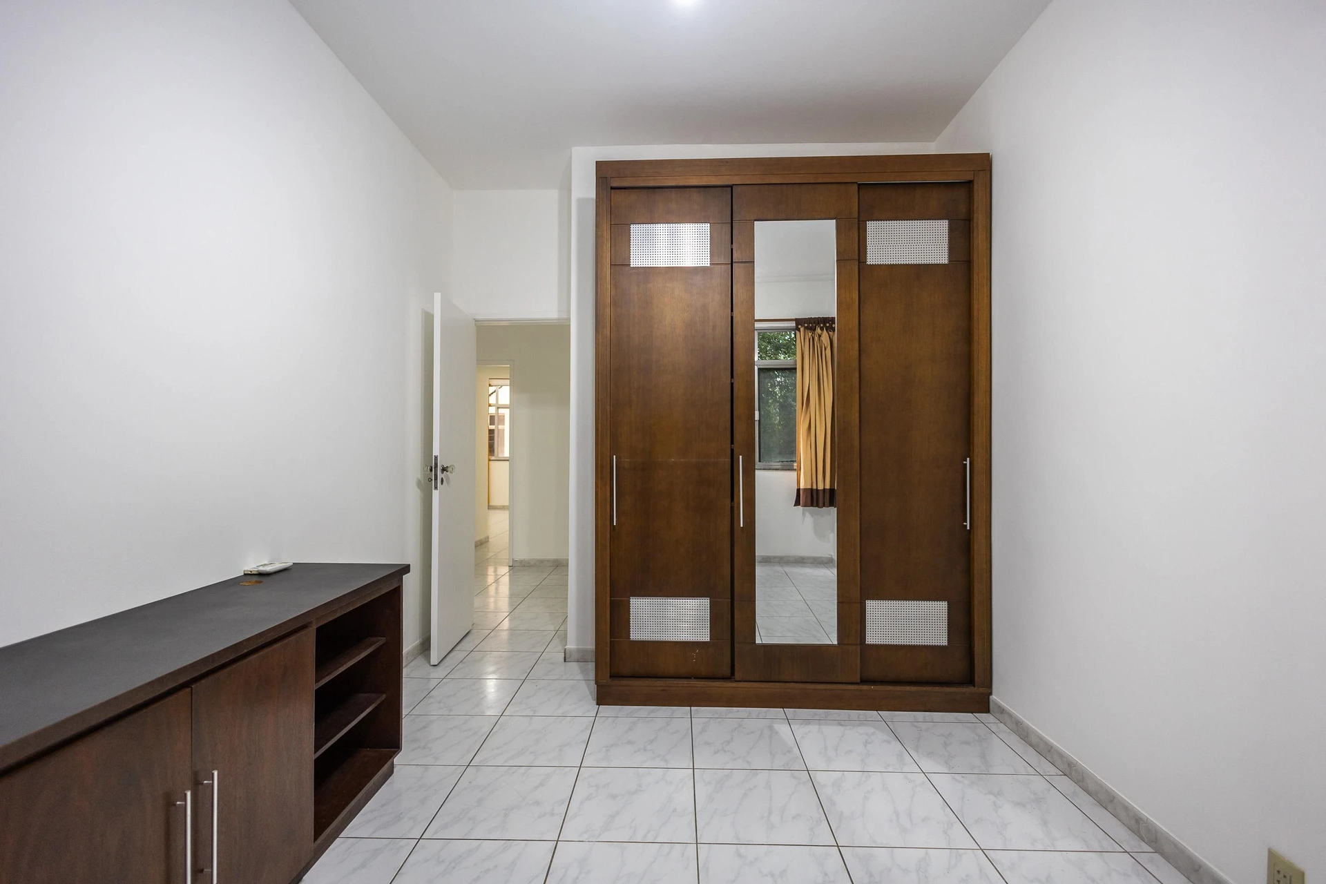3-bedroom apartment with a park view — photo 5