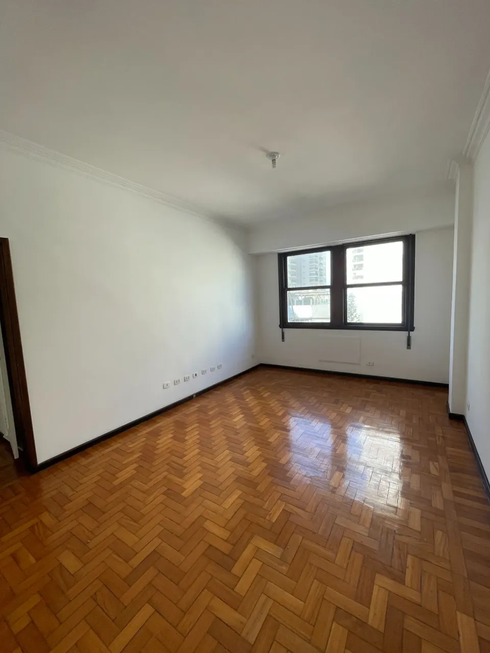 Apartment with open-plan kitchen, 3 bedrooms and parking — photo 13