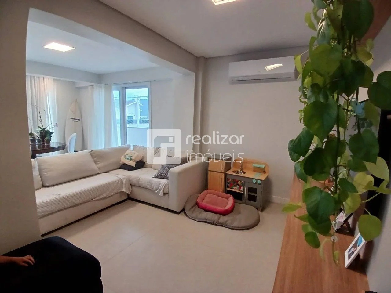 Furnished apartment, 228 m², with floor-to-ceiling windows