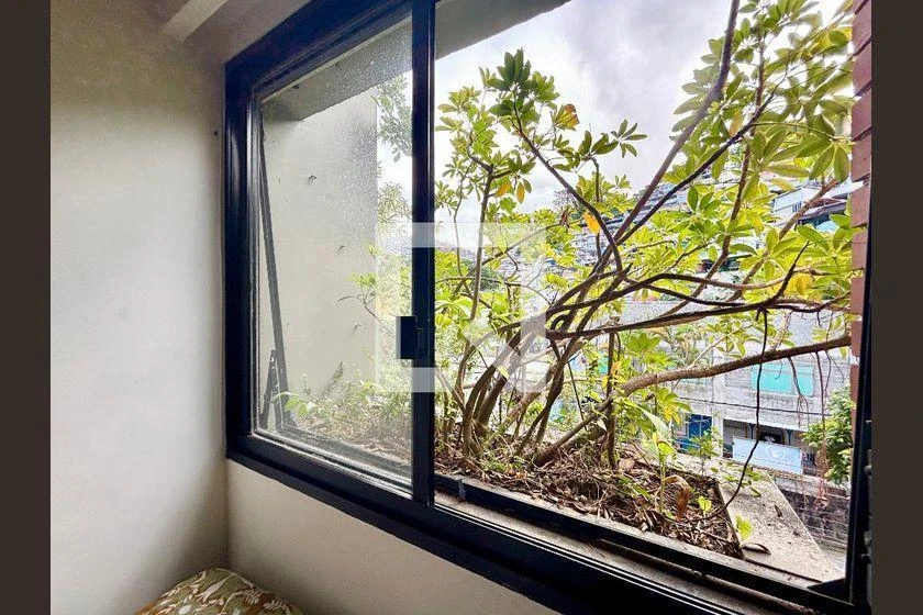 Apartment with 4 bedrooms and an en-suite bathroom — photo 40