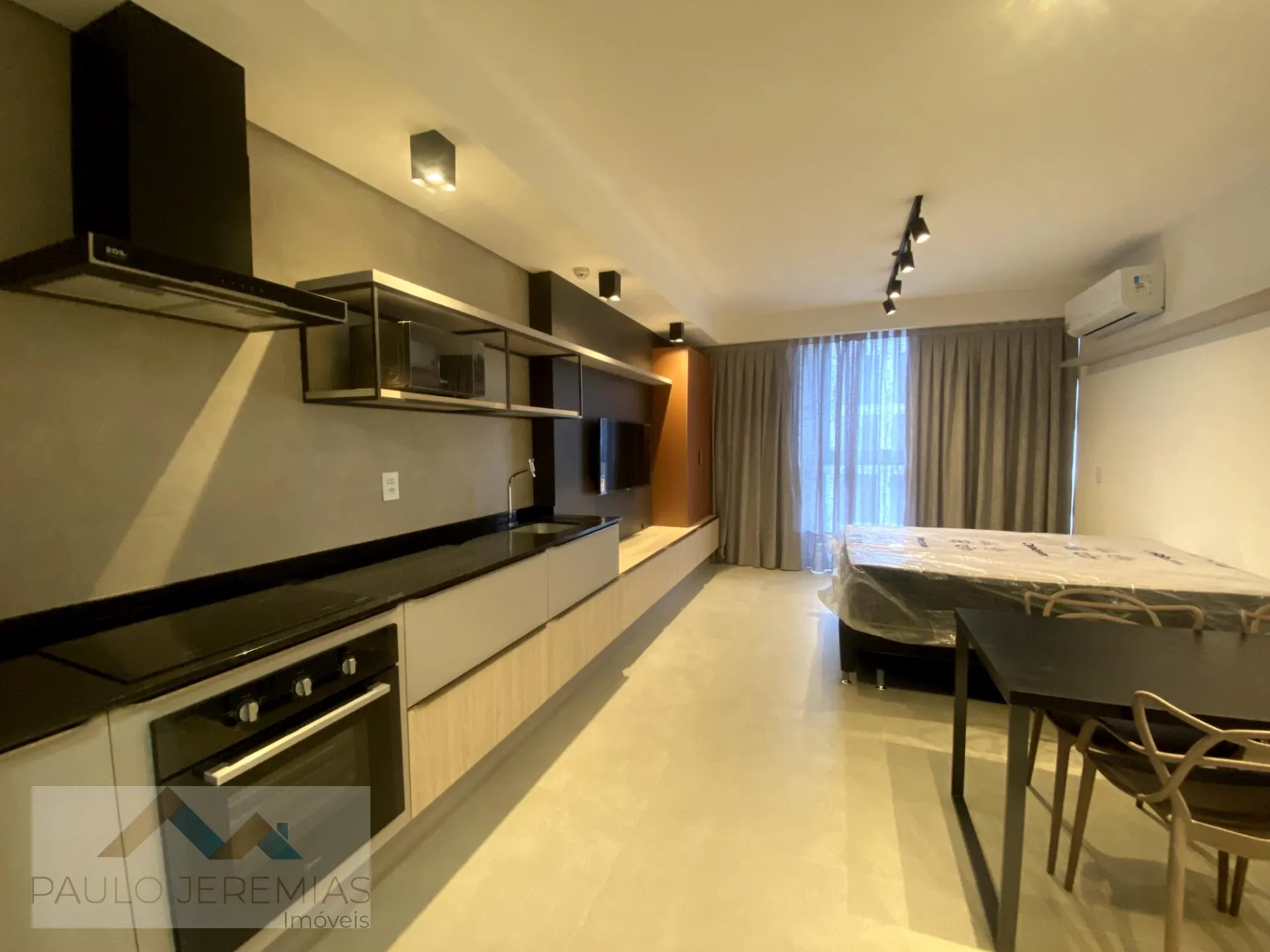 Estudio amueblado de 31 m² en el 8º piso con escritorio — photo 6