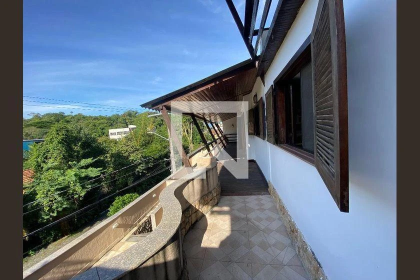 Rental house with 6 bedrooms and 704 m² — photo 17