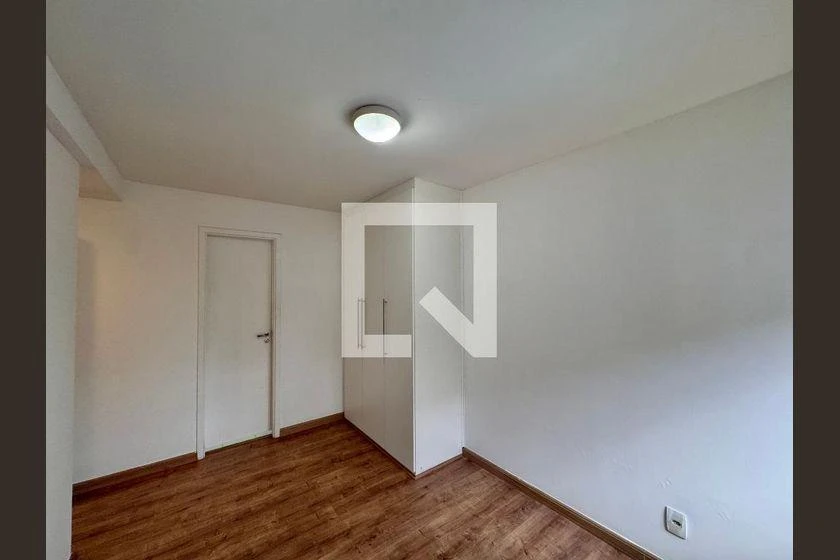 2-bedroom 87 m² apartment with parking and enclosed balcony — photo 7
