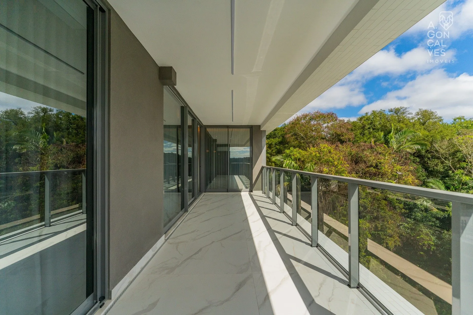Furnished apartment with 3 suites and 257 m² — photo 20