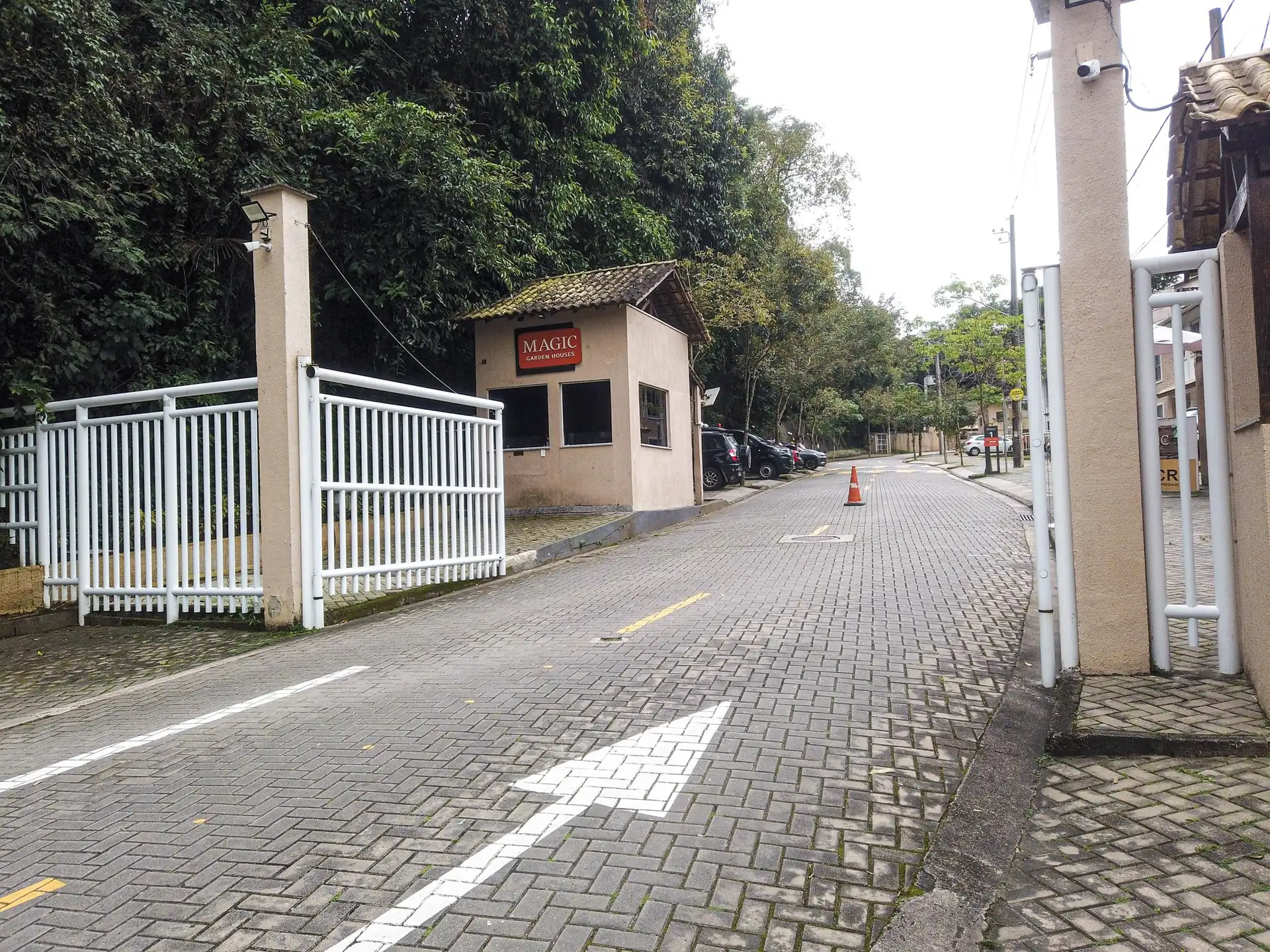 Casa mobiliada com 4 quartos e 4 banheiros no condomínio — photo 64