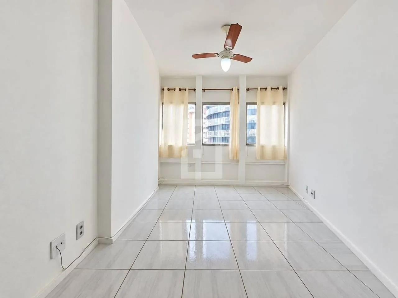 36 m² 1-bedroom suite apartment with parking