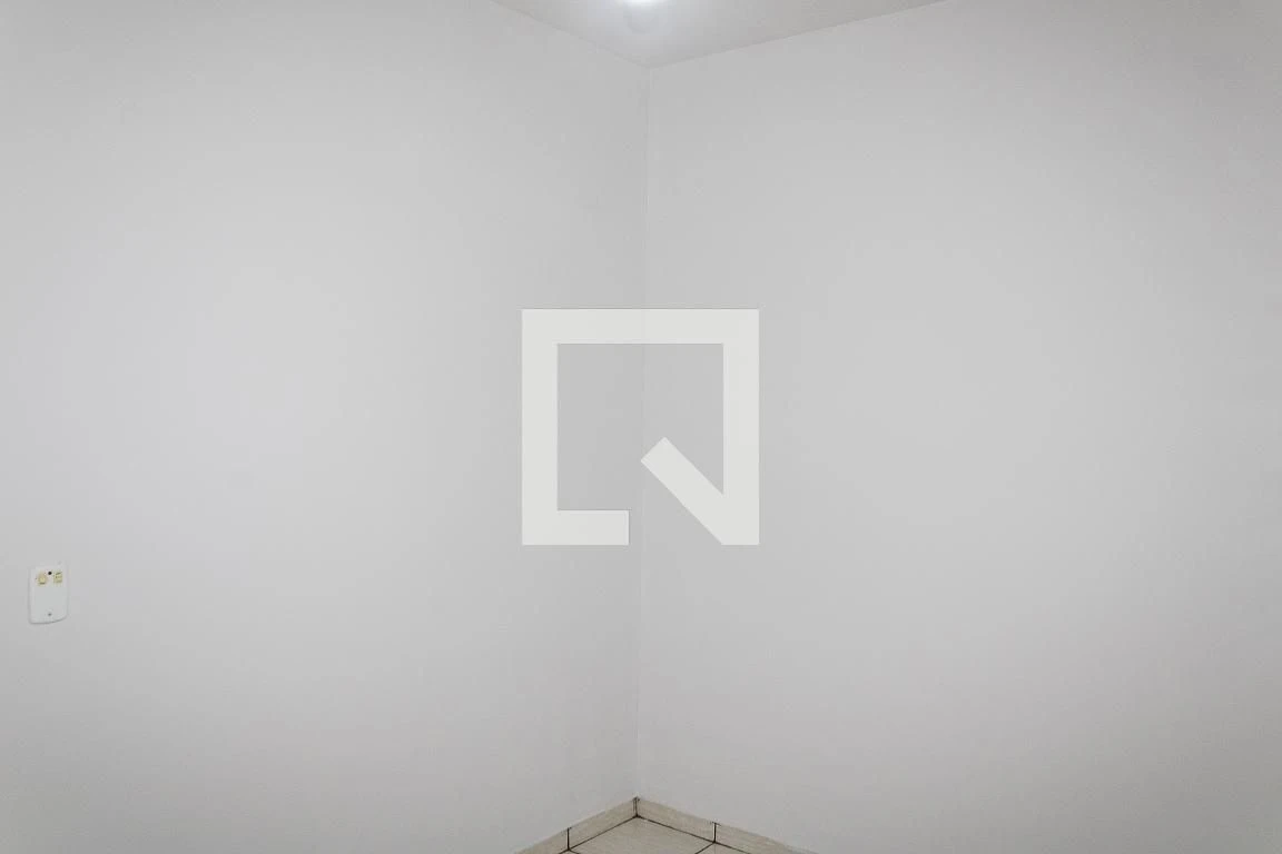 2-bedroom apartment with 1 parking space and laundry area — photo 42