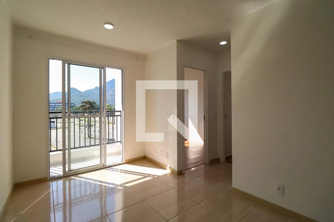 Apartamento sem mobília com 2 quartos e garagem — photo 5
